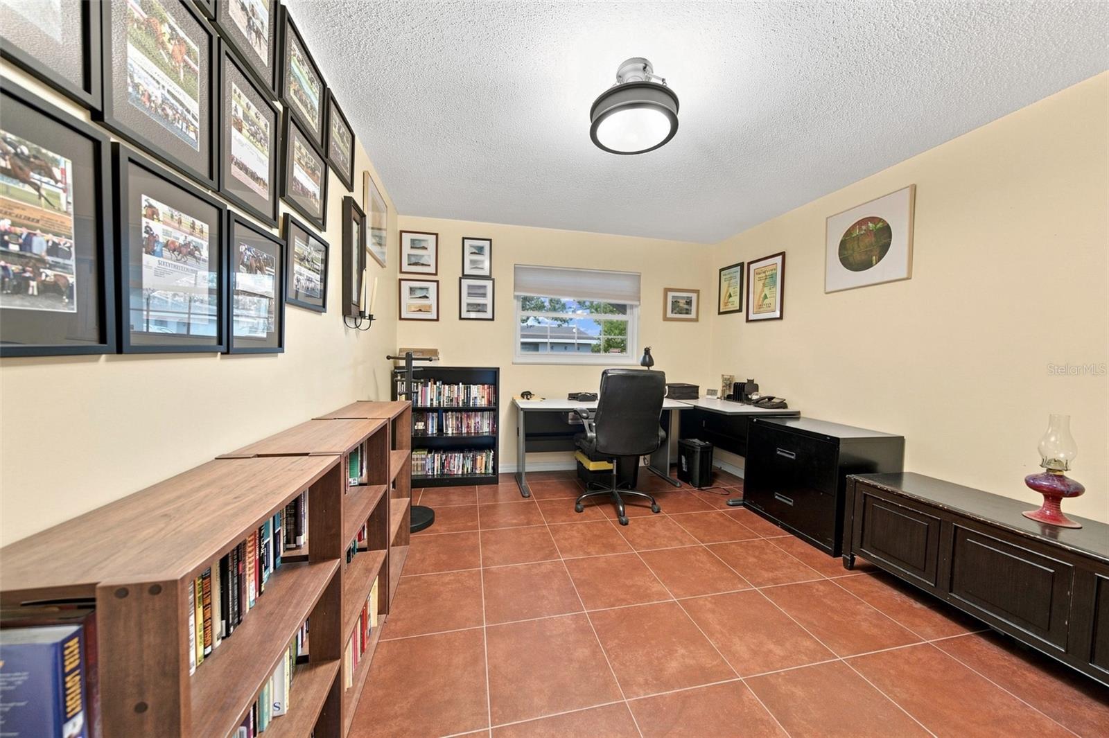 Secondary Bedroom/Office