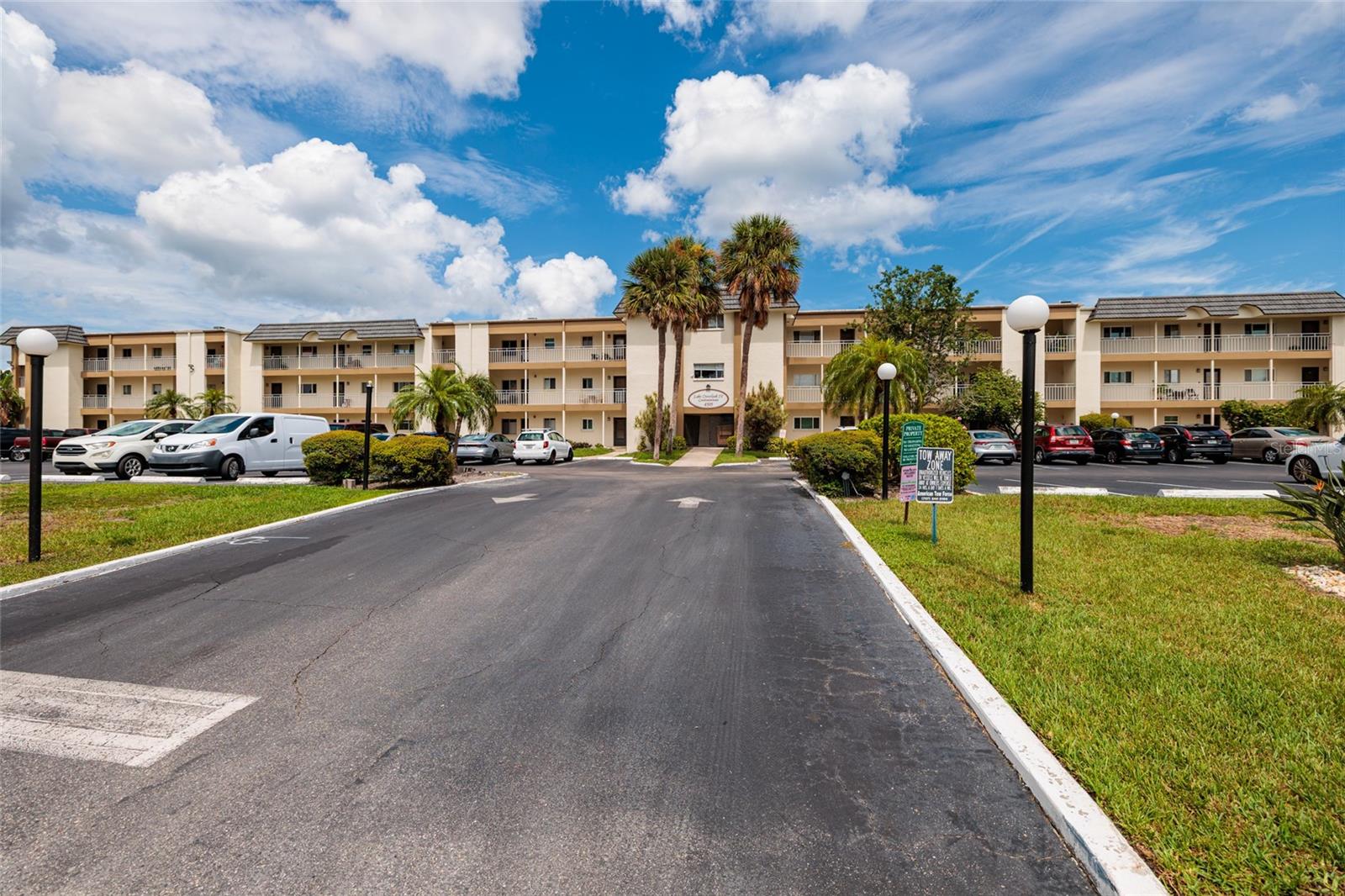 4595 CHANCELLOR STREET NE, #114, St Petersburg, FL 33703