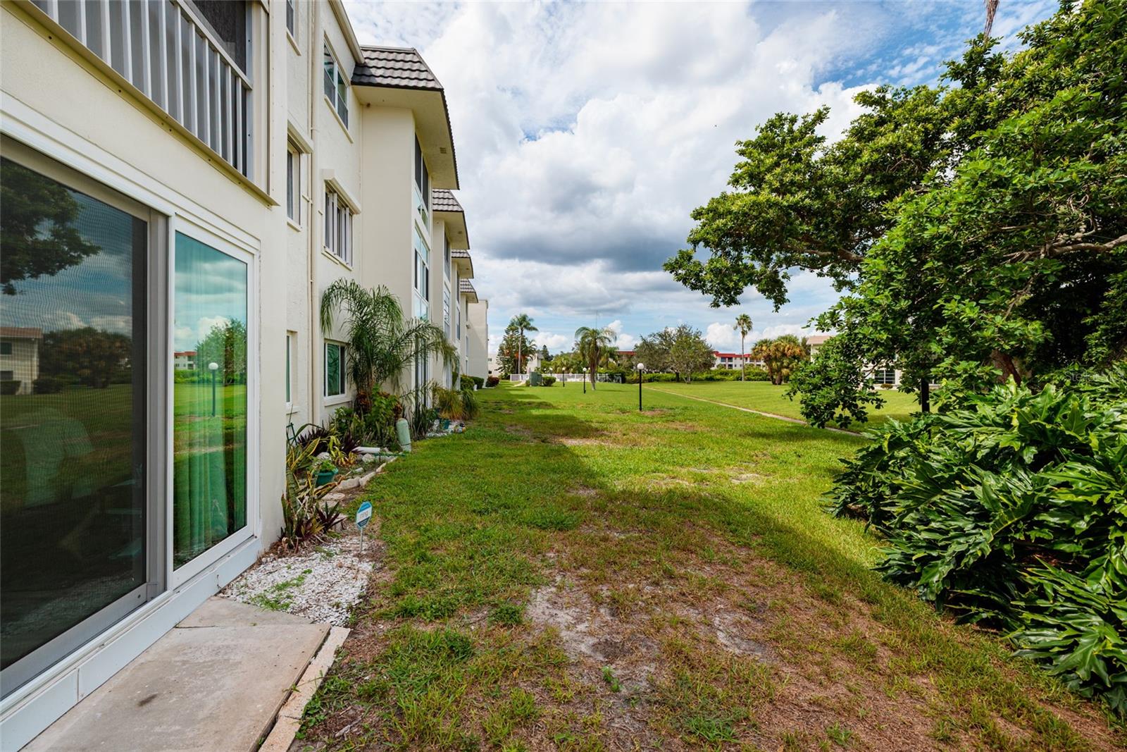 4595 CHANCELLOR STREET NE, #114, St Petersburg, FL 33703