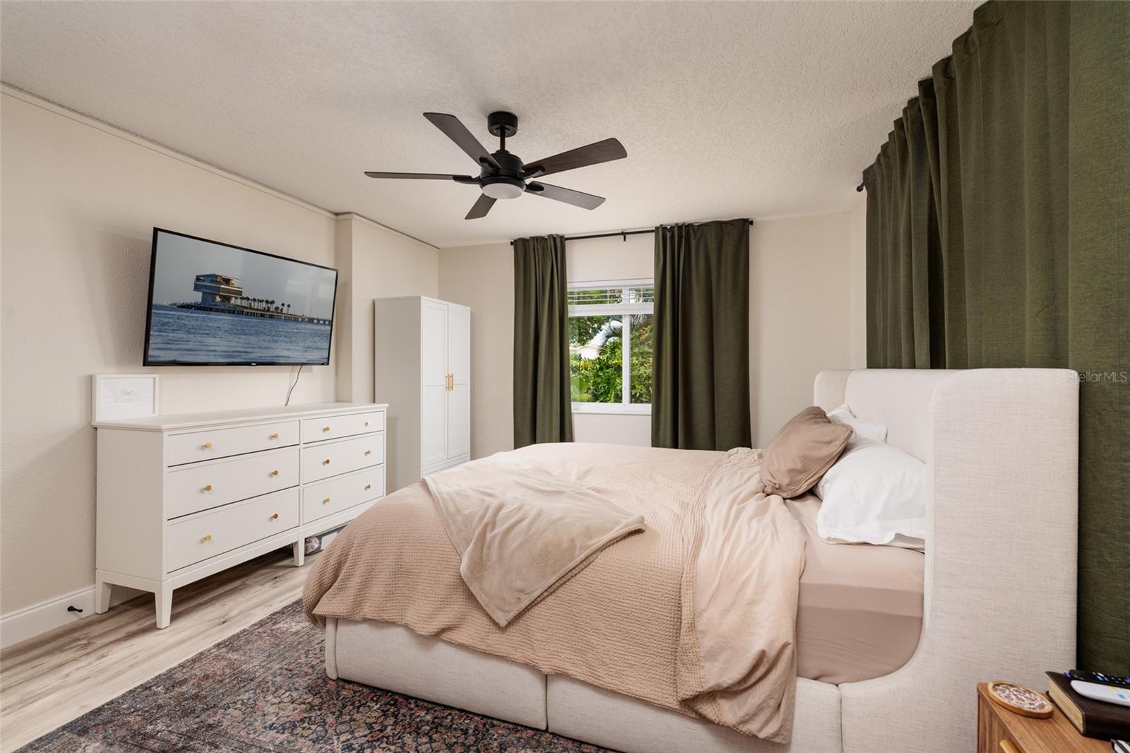 4595 CHANCELLOR STREET NE, #114, St Petersburg, FL 33703