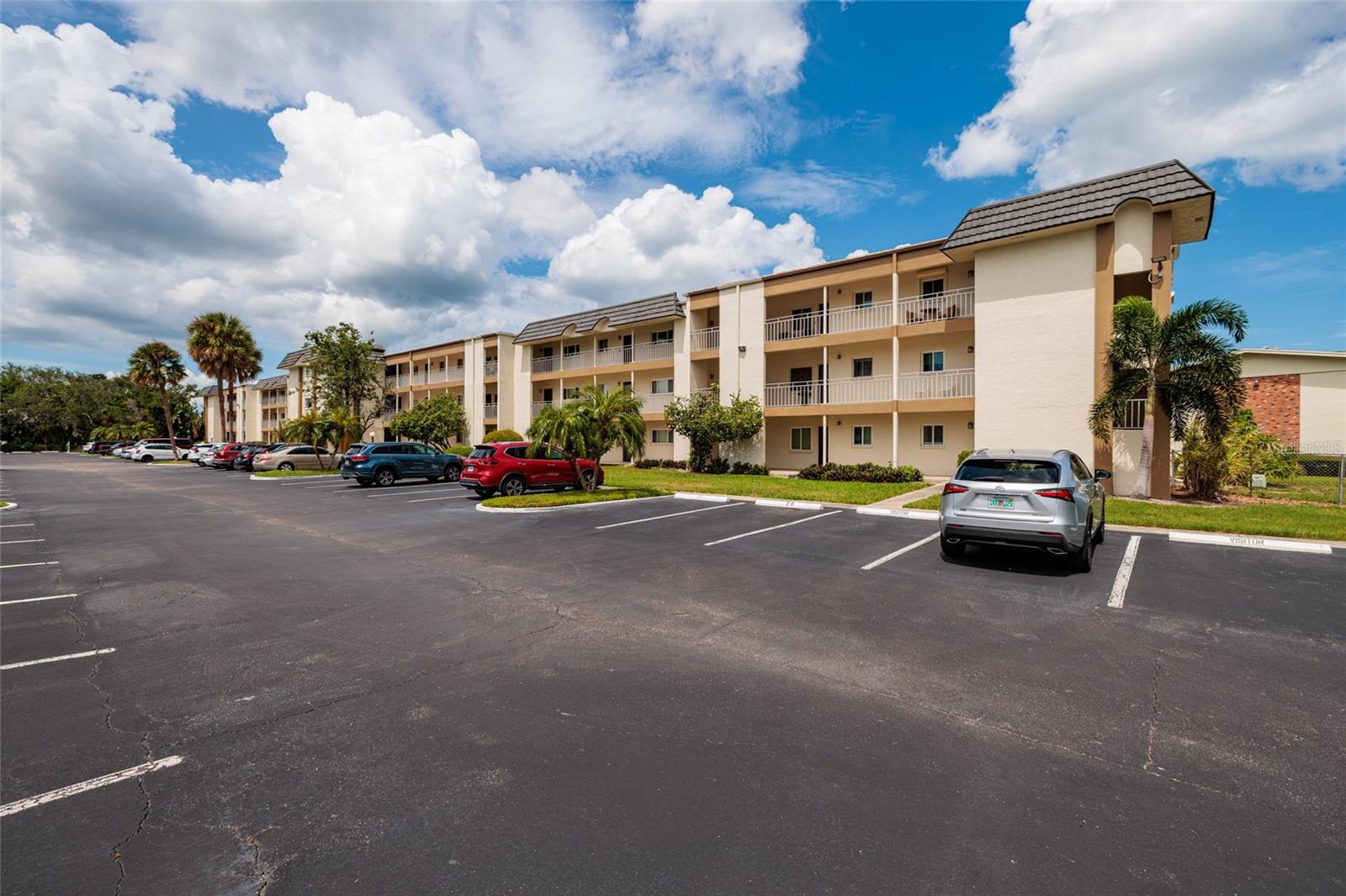 4595 CHANCELLOR STREET NE, #114, St Petersburg, FL 33703