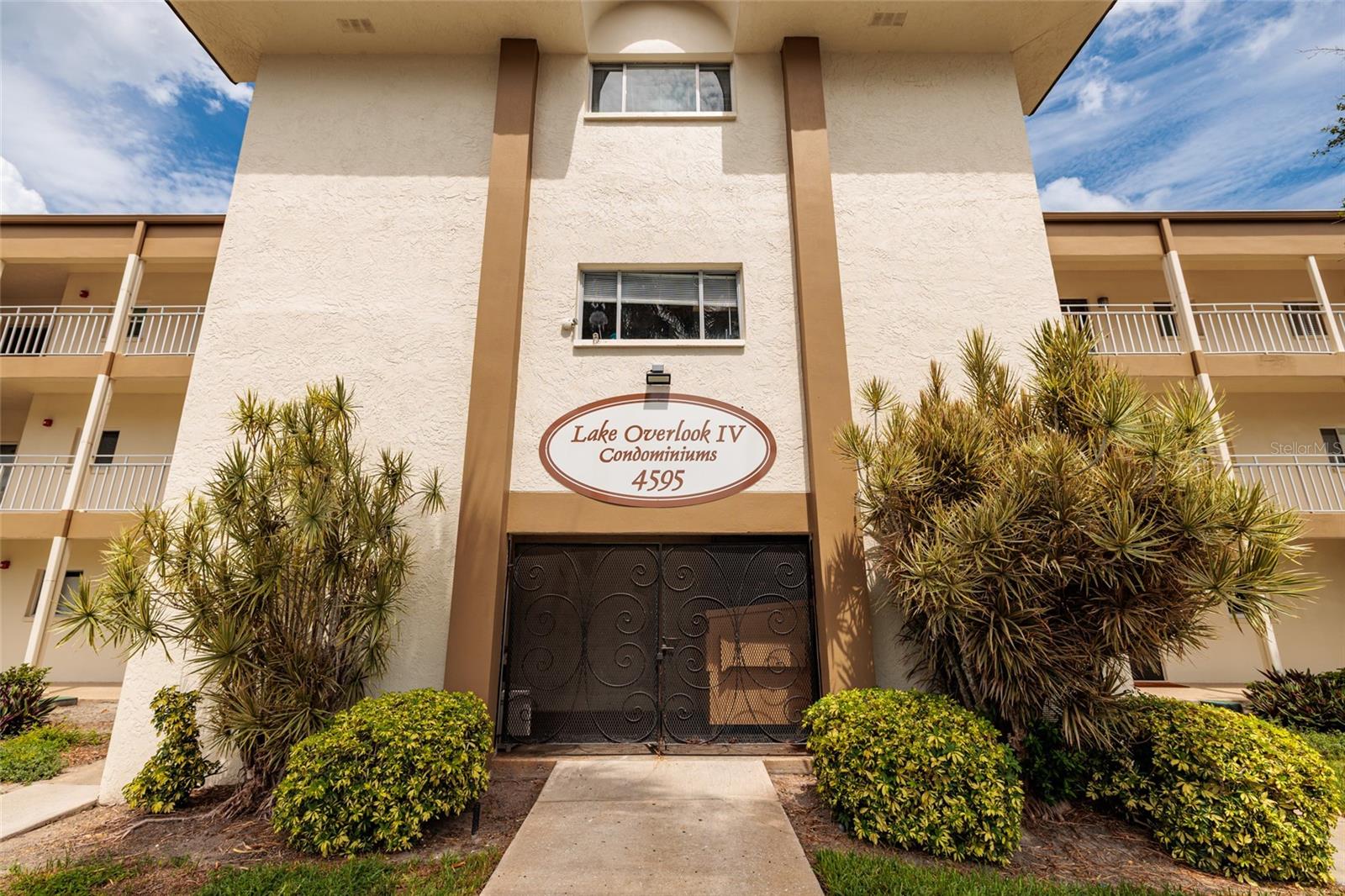 4595 CHANCELLOR STREET NE, #114, St Petersburg, FL 33703