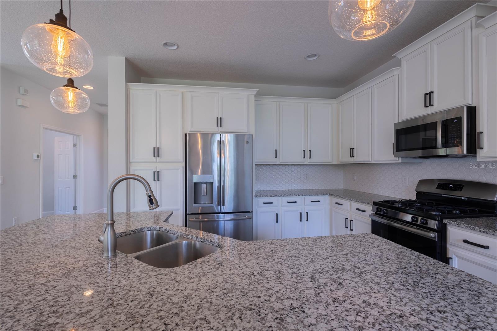 7214 PARADISO DRIVE, Apollo Beach, FL 33572