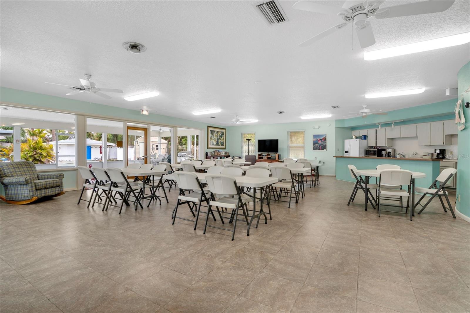 12400 PARK BLVD, #206, Seminole, FL 33772