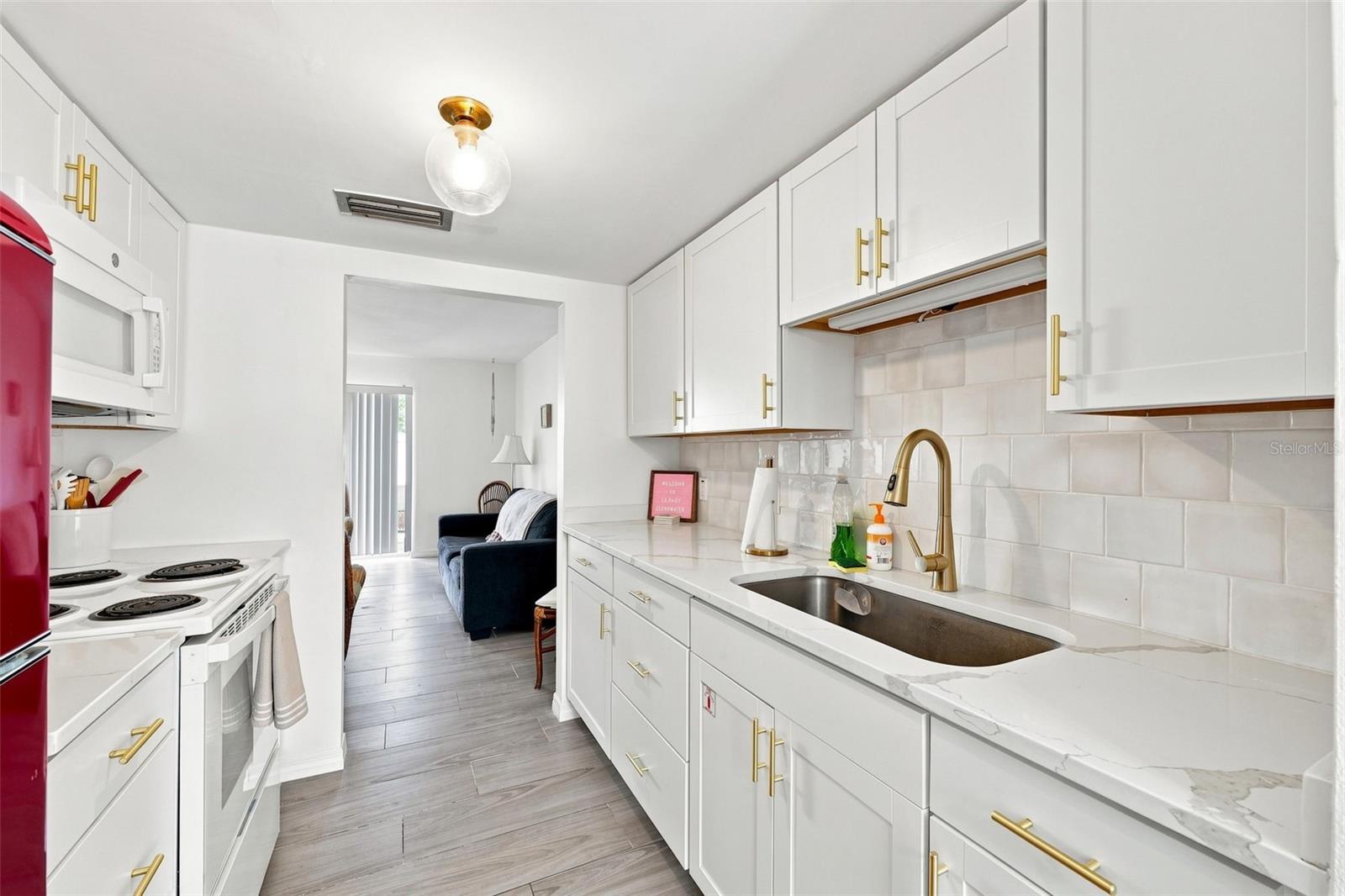 4215 E BAY DRIVE, #1403, Clearwater, FL 33764 4215 E BAY DRIVE, #1403, Clearwater, FL 33764