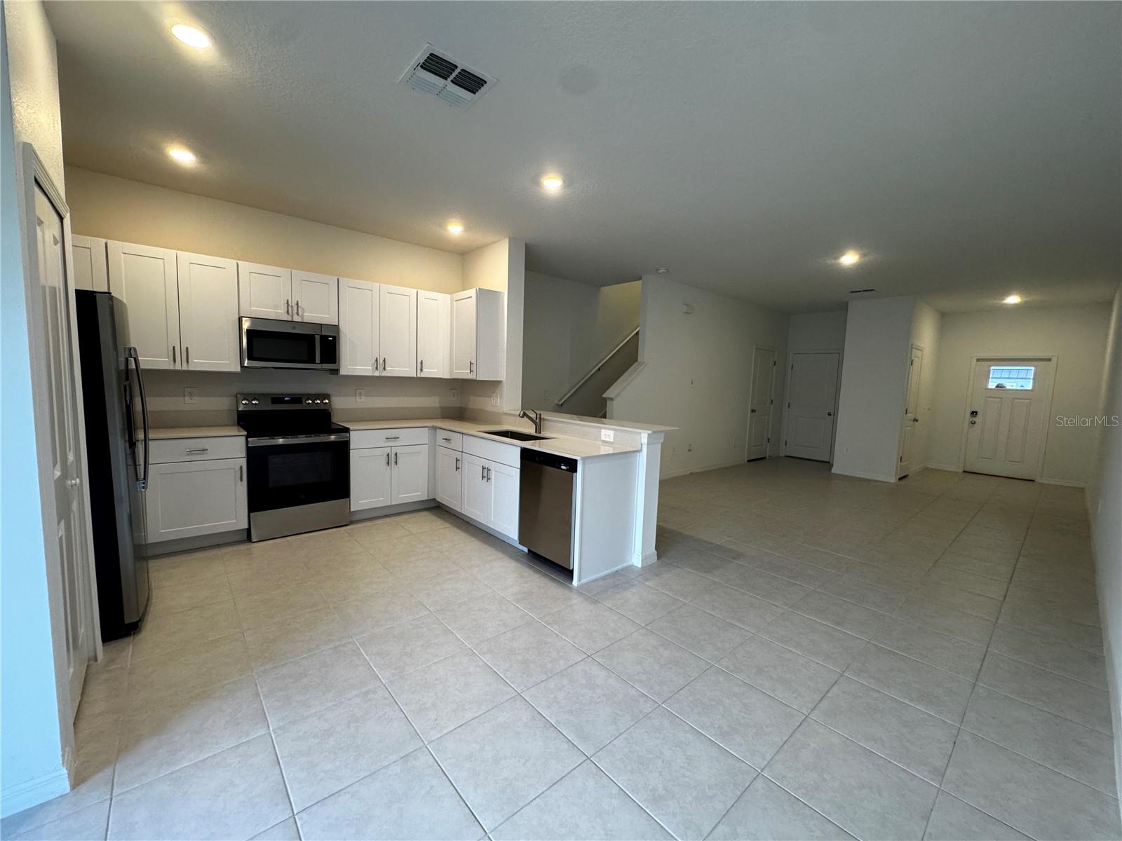 10149 TRUMPET HONEYSUCKLE WAY, San Antonio, FL 33576