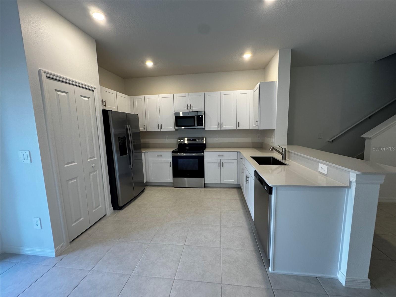 10149 TRUMPET HONEYSUCKLE WAY, San Antonio, FL 33576