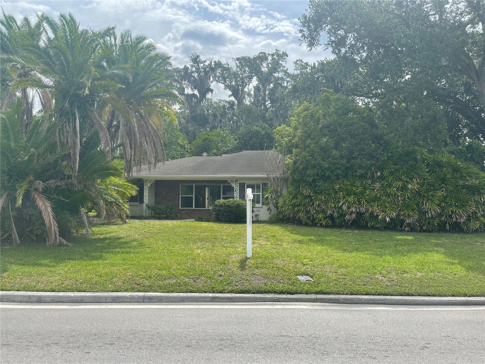 225 LAKE HOLLINGSWORTH DRIVE, Lakeland, FL 33803