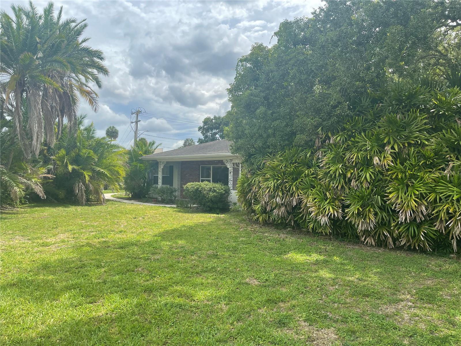 225 LAKE HOLLINGSWORTH DRIVE, Lakeland, FL 33803