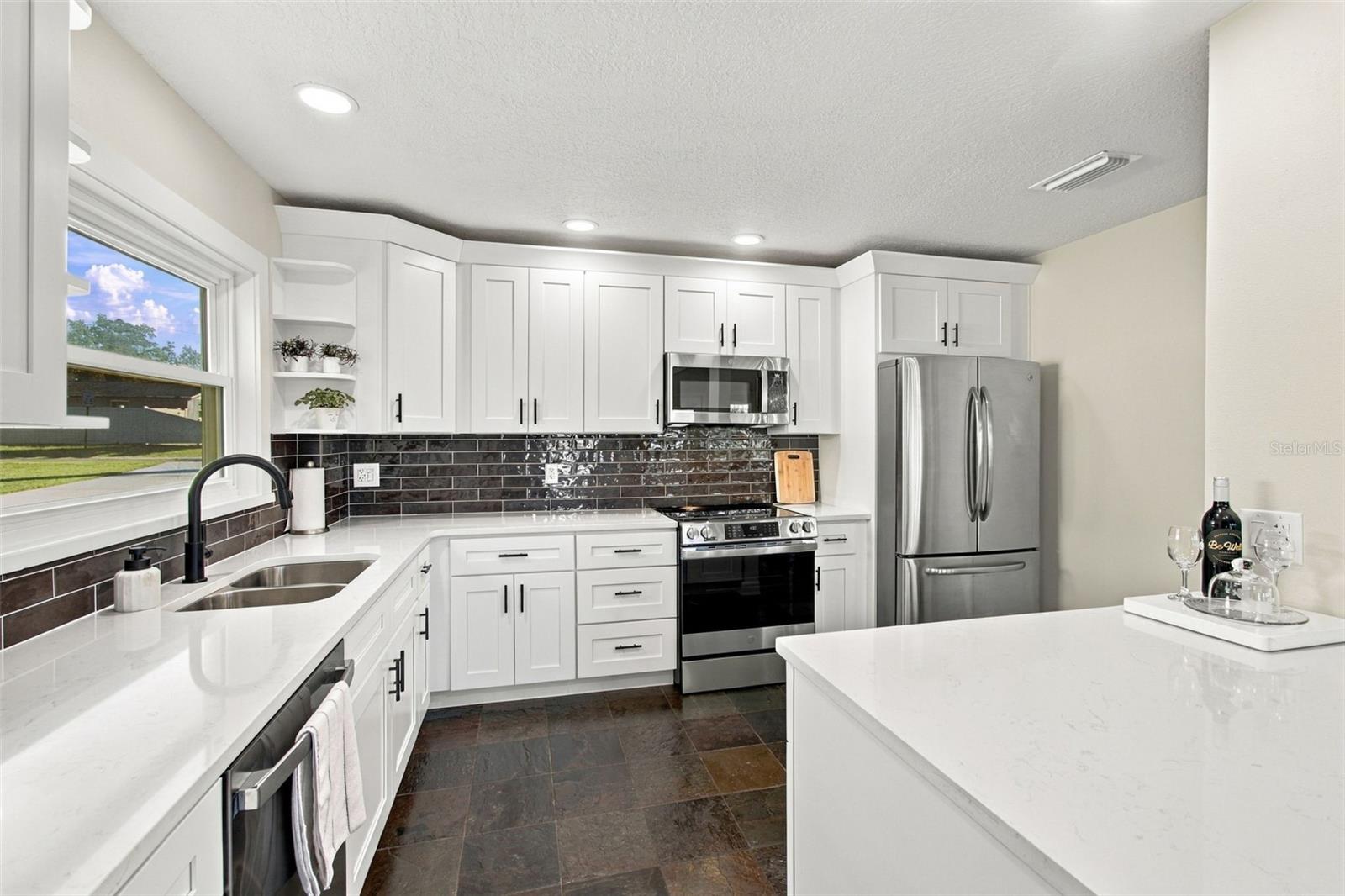3021 W SITKA STREET, Tampa, FL 33614