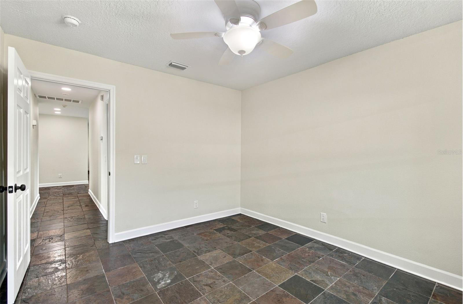 3021 W SITKA STREET, Tampa, FL 33614