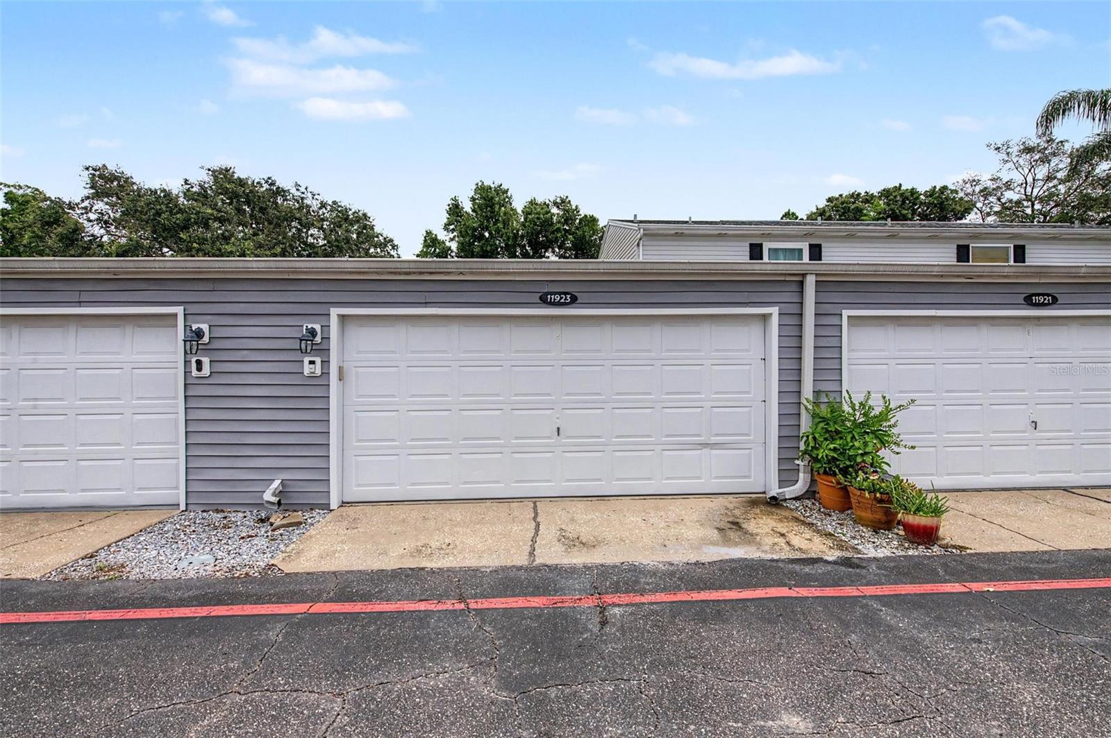 11923 DIETZ DRIVE, #8, Tampa, FL 33626