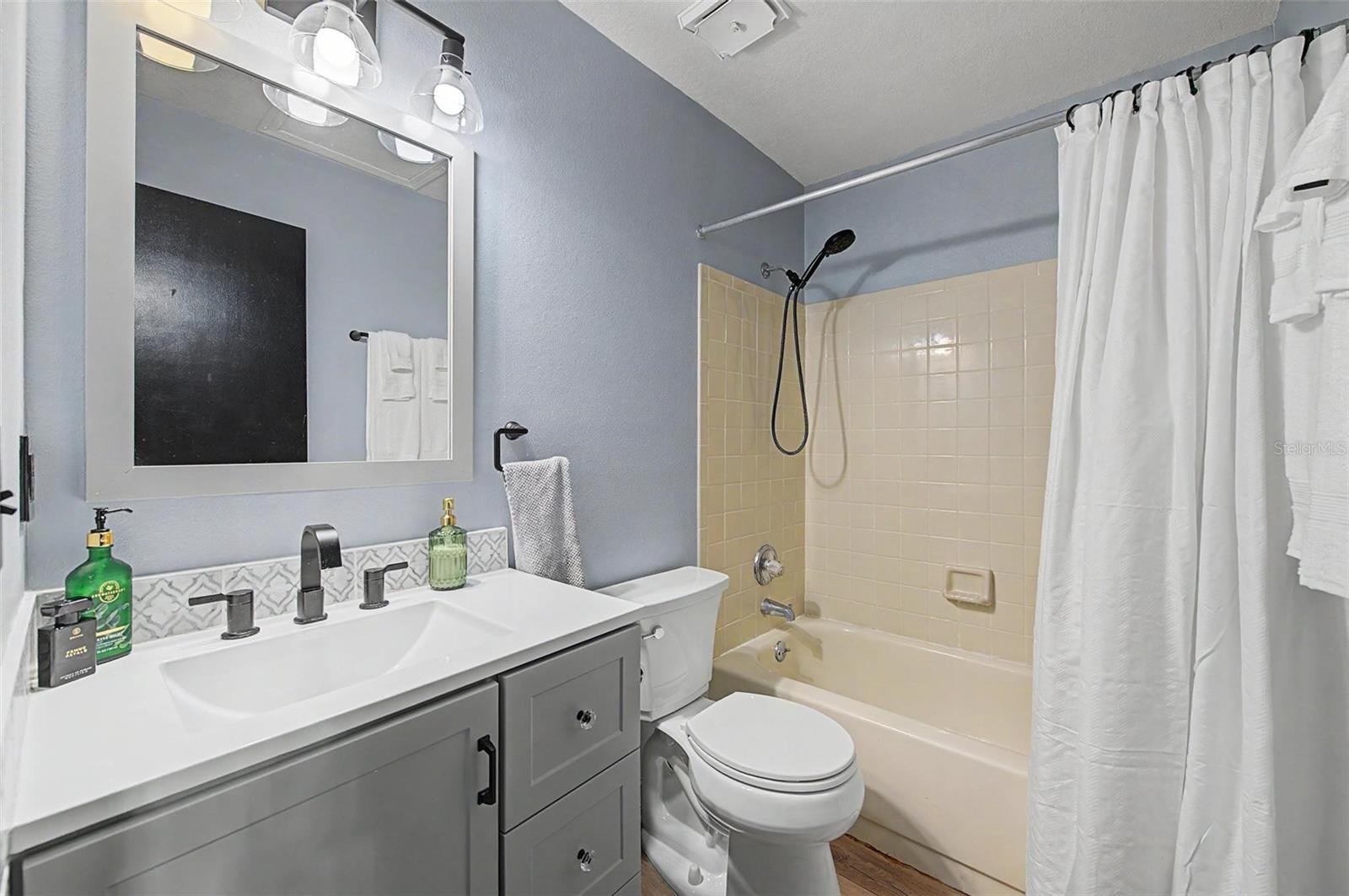 11923 DIETZ DRIVE, #8, Tampa, FL 33626