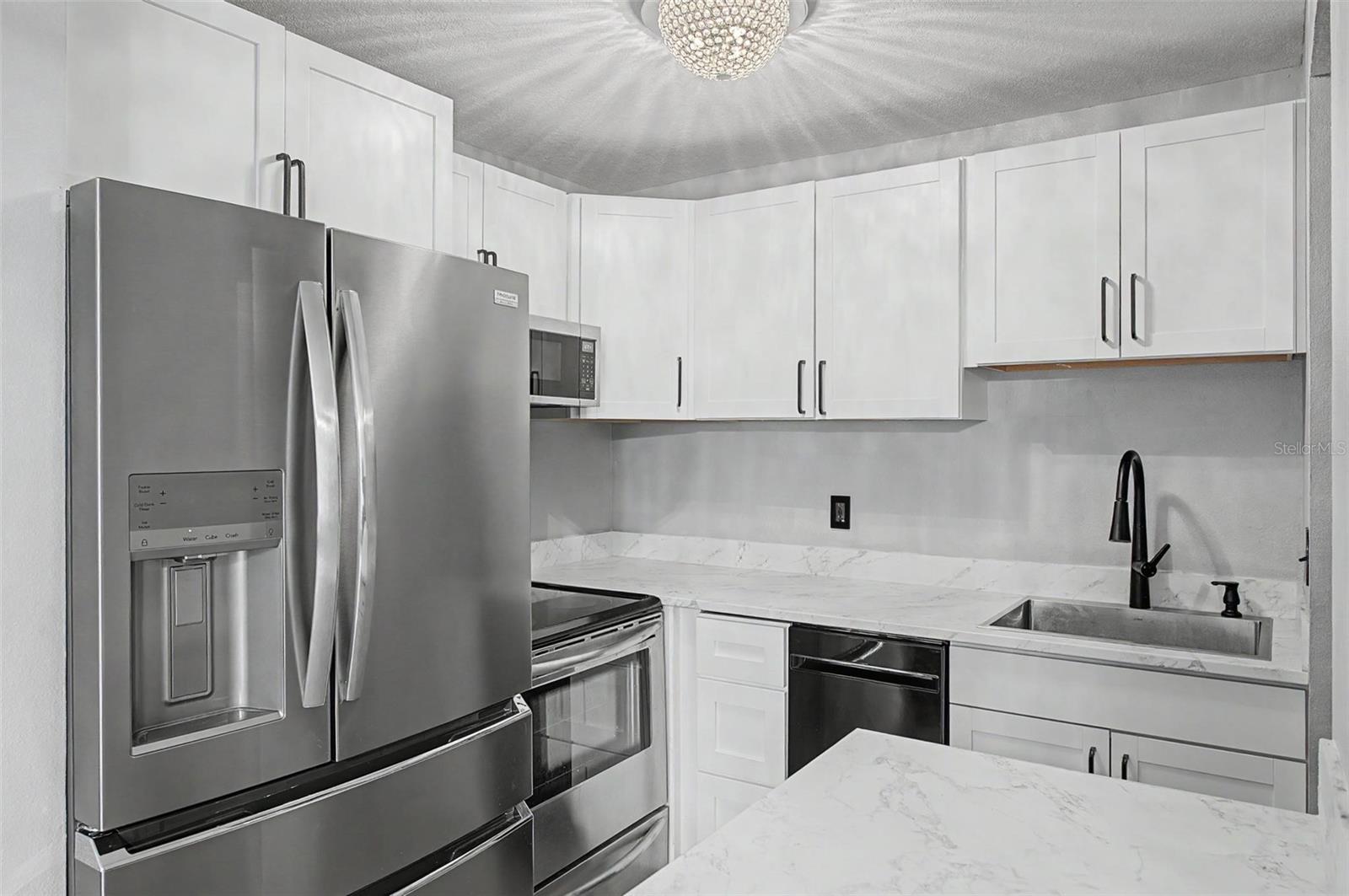 11923 DIETZ DRIVE, #8, Tampa, FL 33626