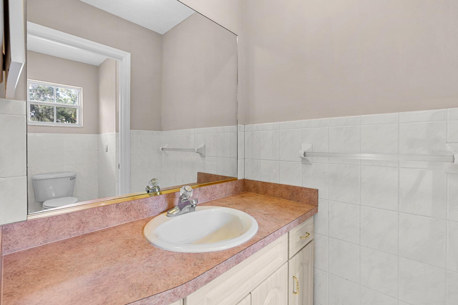 Guest vanity 1