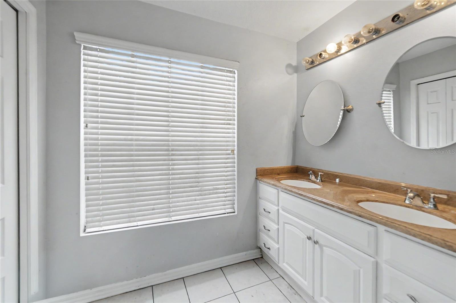 15110 HERONGLEN DRIVE, Lithia, FL 33547