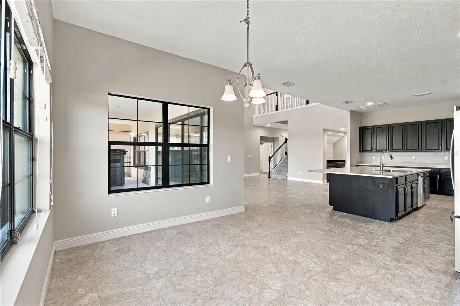 Breakfast Nook/Dining