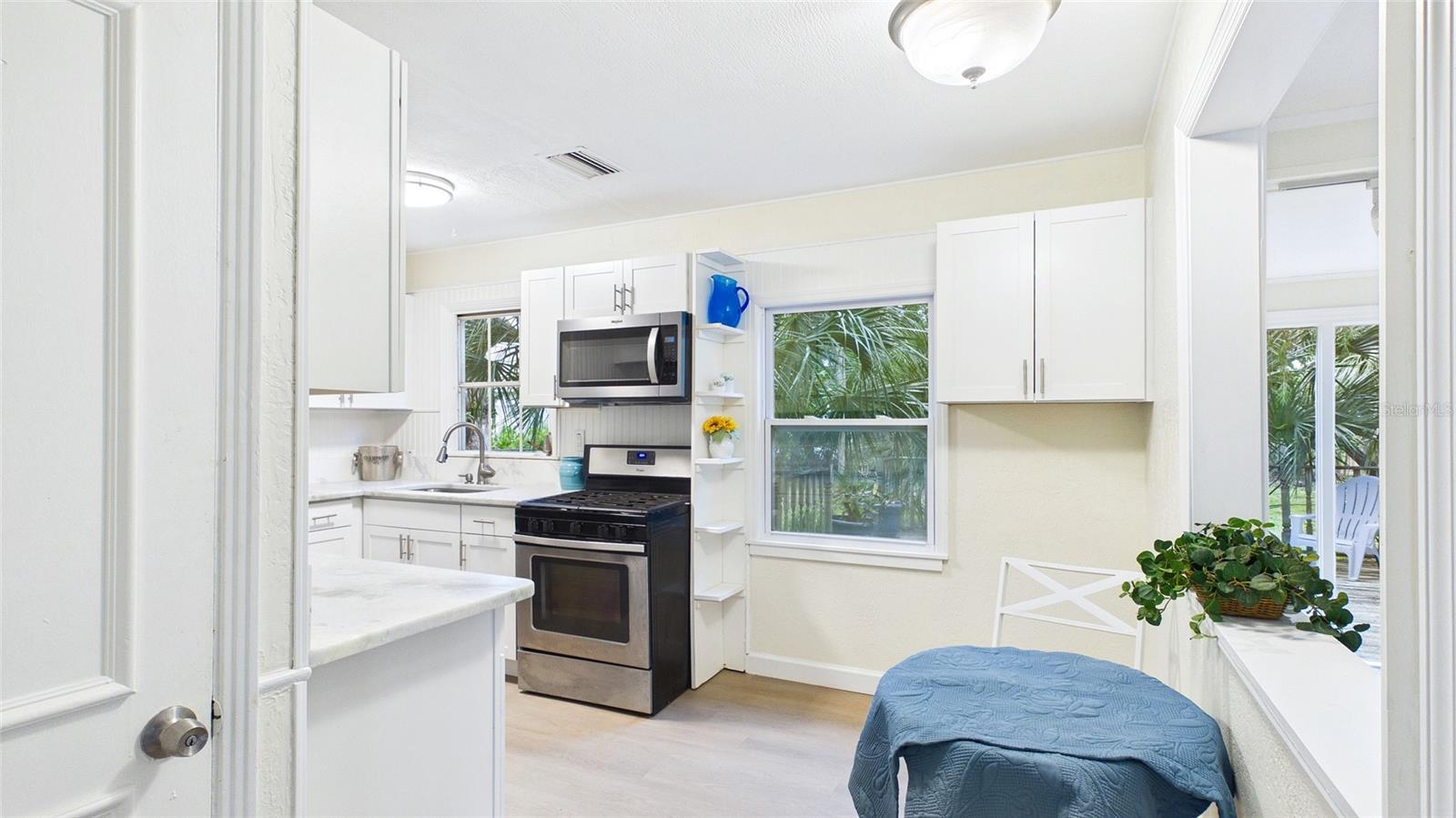 5879 27TH AVENUE S, Gulfport, FL 33707 5879 27TH AVENUE S, Gulfport, FL 33707