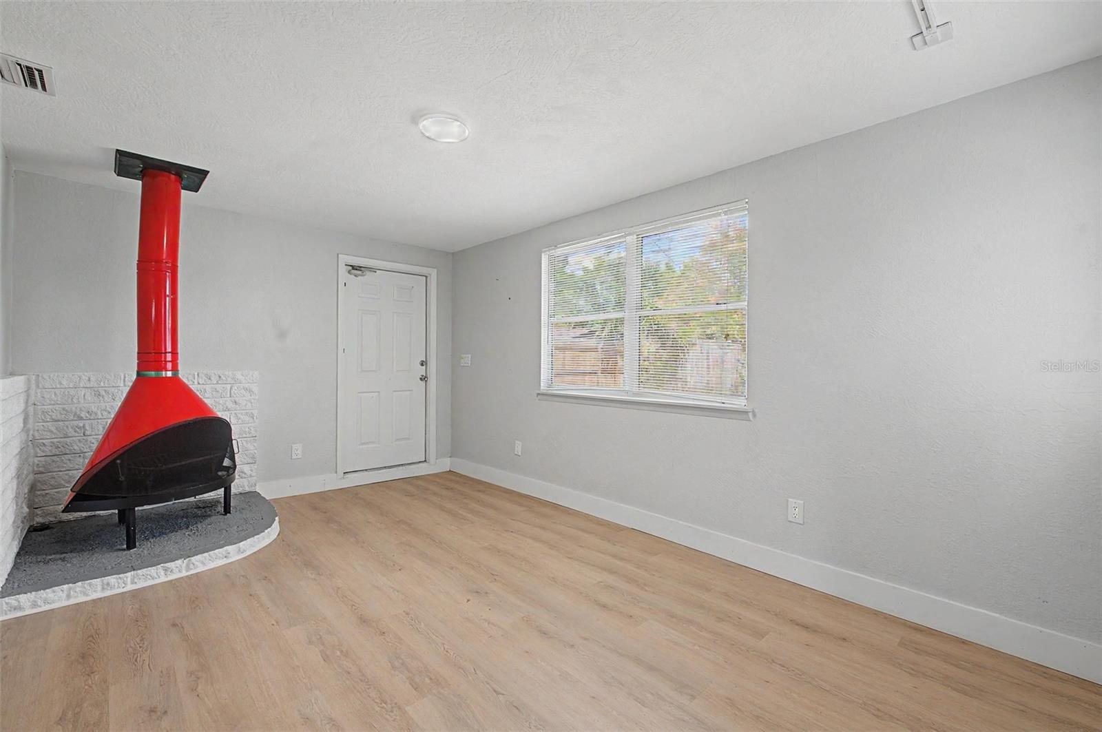 1073 KENWOOD DRIVE, Dunedin, FL 34698