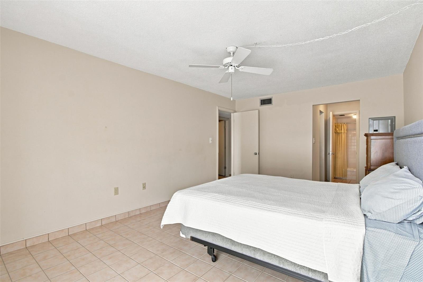 1655 S HIGHLAND AVENUE, #B110, Clearwater, FL 33756