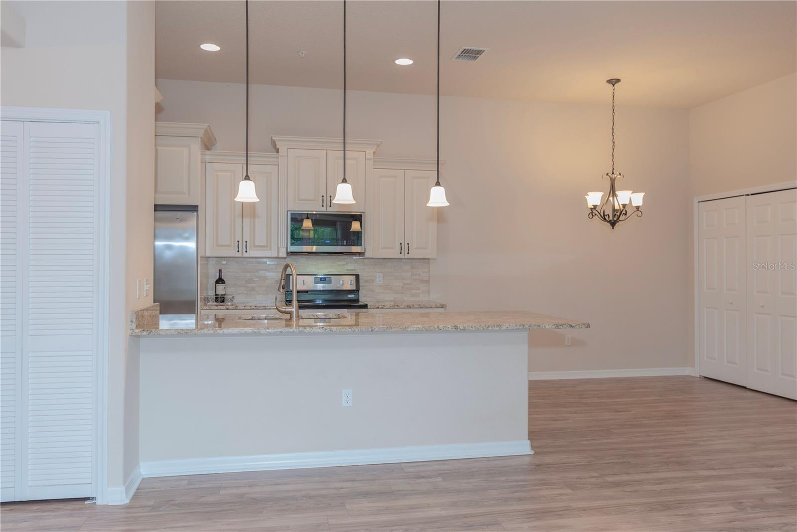 Breakfast bar between the kitchen and living room.