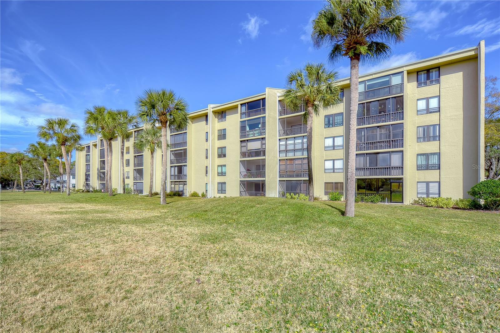 Building Exterior & Community Grounds