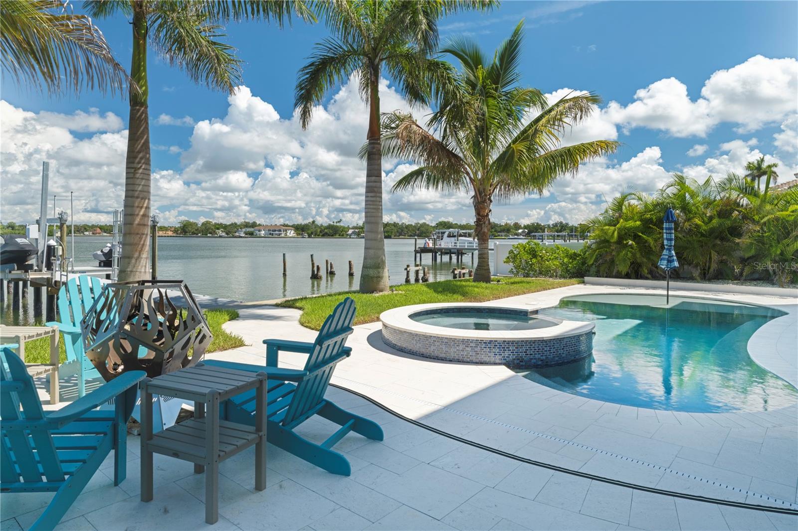 7973 CAUSEWAY BOULEVARD N, St Petersburg, FL 33707