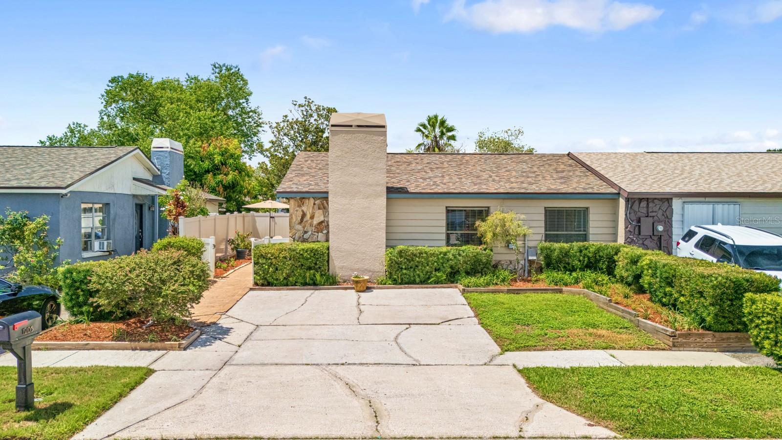 1205 MOHRLAKE DRIVE, Brandon, FL 33511