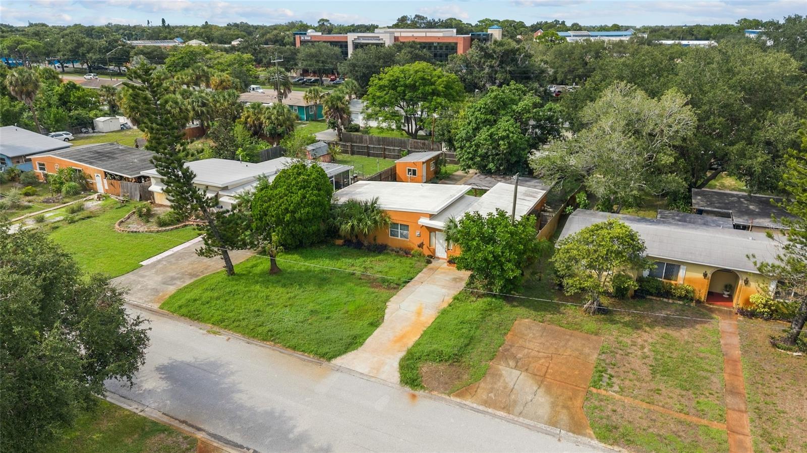 6711 DARTMOUTH AVENUE N, St Petersburg, FL 33710