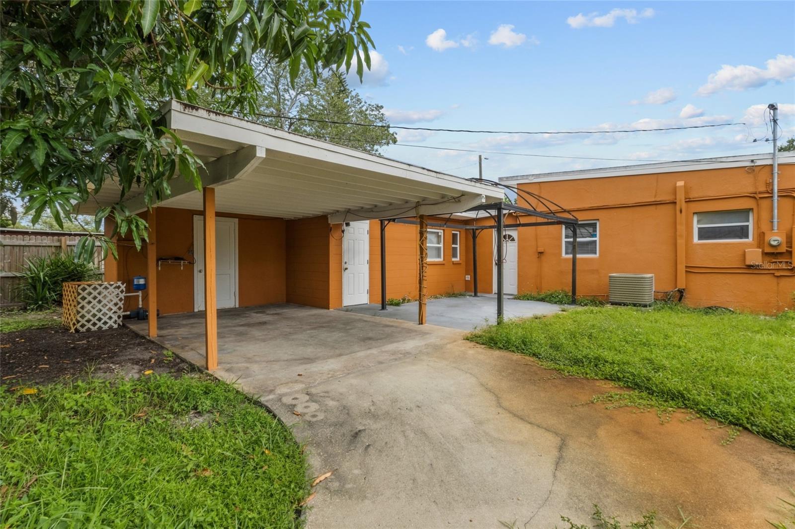 6711 DARTMOUTH AVENUE N, St Petersburg, FL 33710