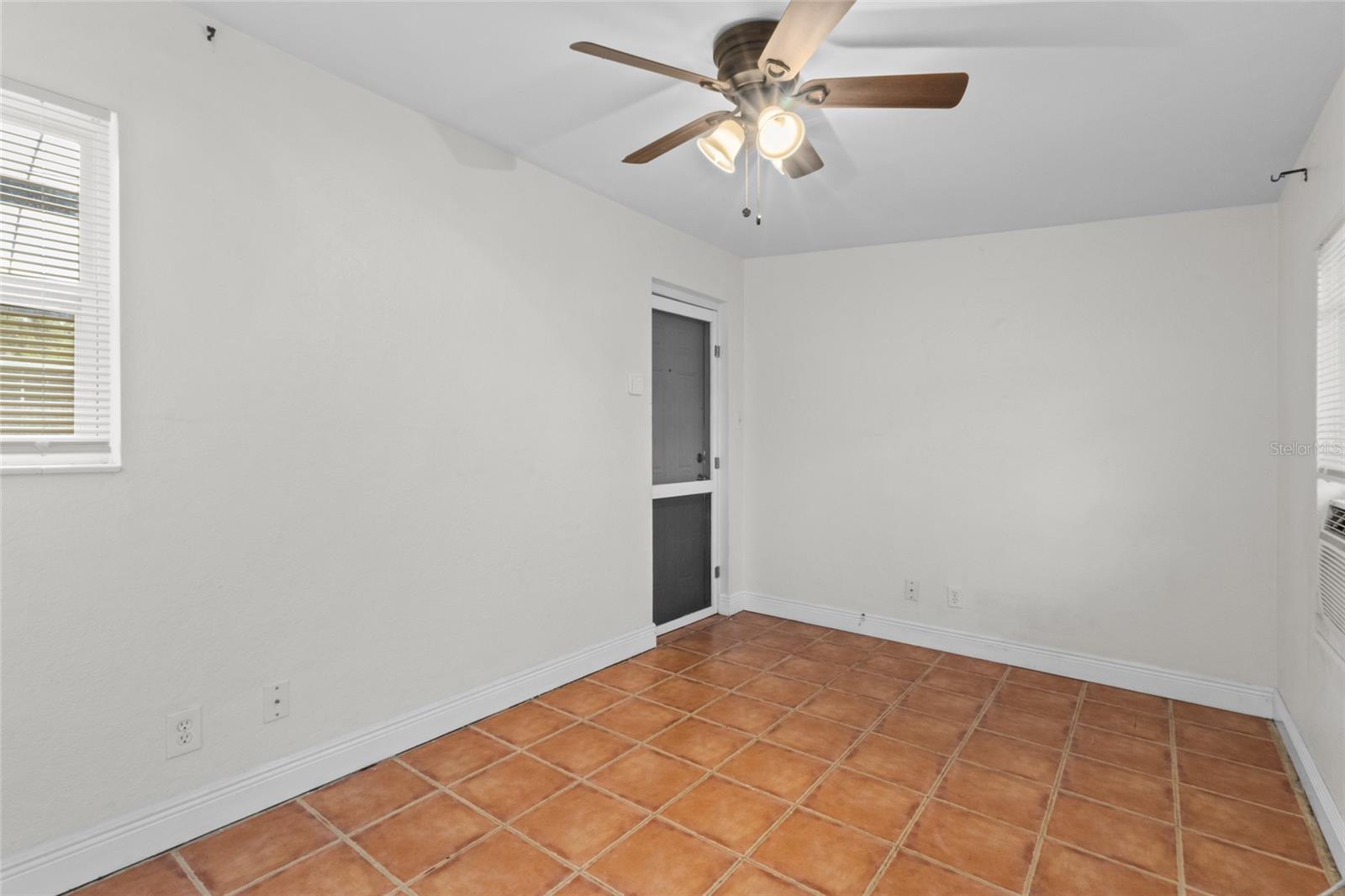 6711 DARTMOUTH AVENUE N, St Petersburg, FL 33710