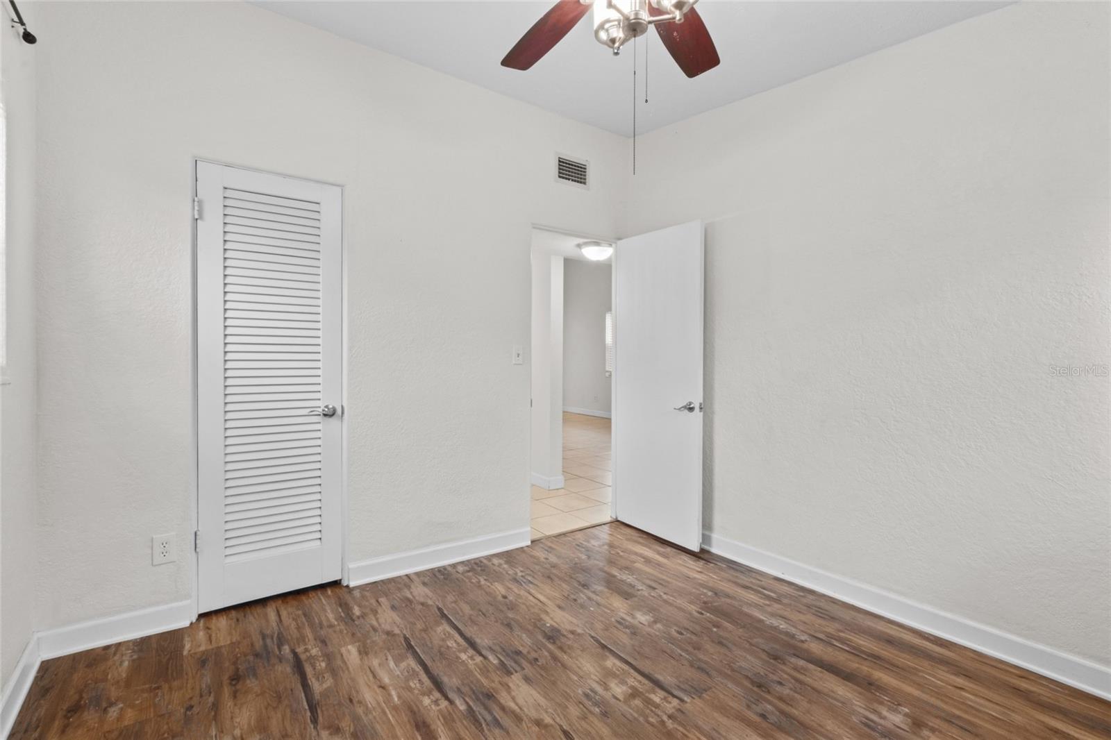 6711 DARTMOUTH AVENUE N, St Petersburg, FL 33710