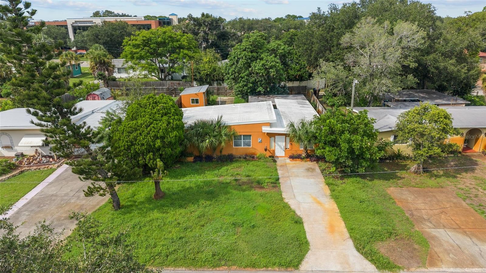 6711 DARTMOUTH AVENUE N, St Petersburg, FL 33710