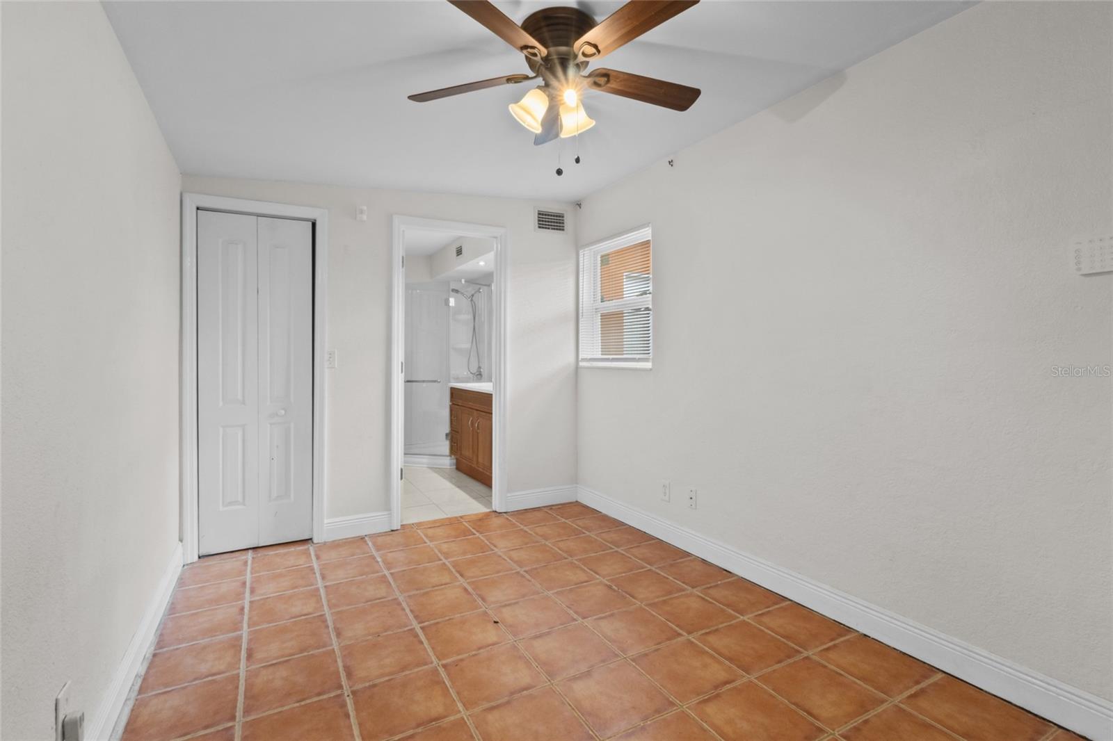 6711 DARTMOUTH AVENUE N, St Petersburg, FL 33710