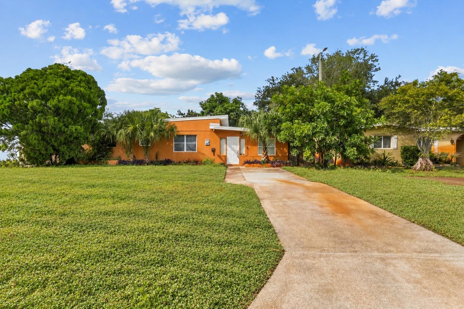 6711 DARTMOUTH AVENUE N, St Petersburg, FL 33710