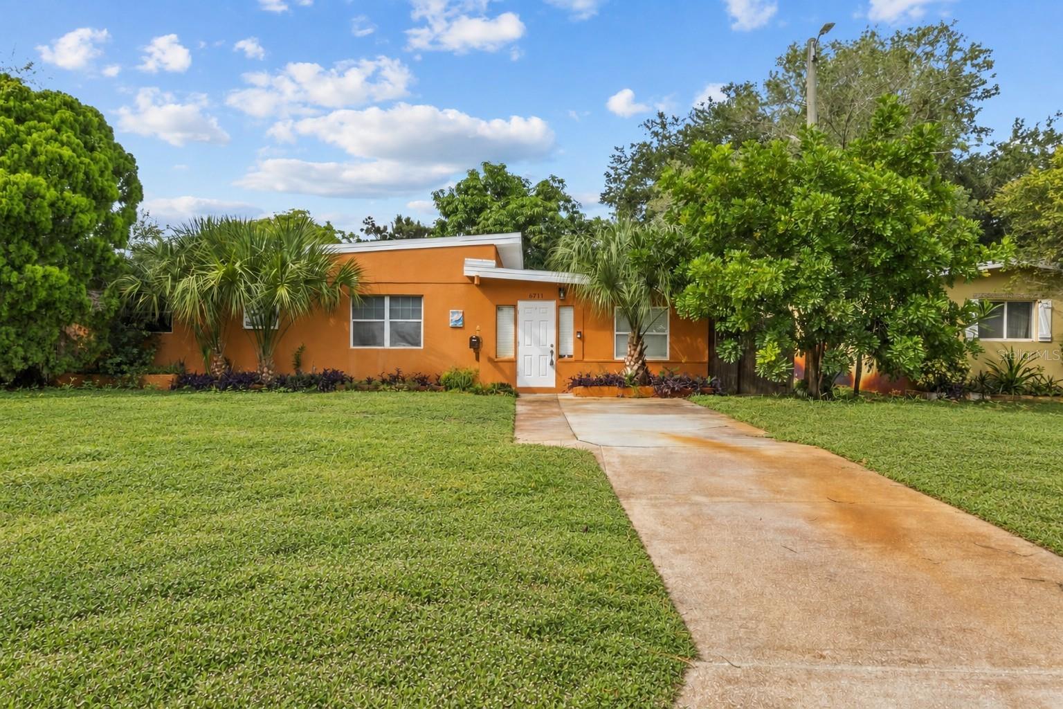 6711 DARTMOUTH AVENUE N, St Petersburg, FL 33710