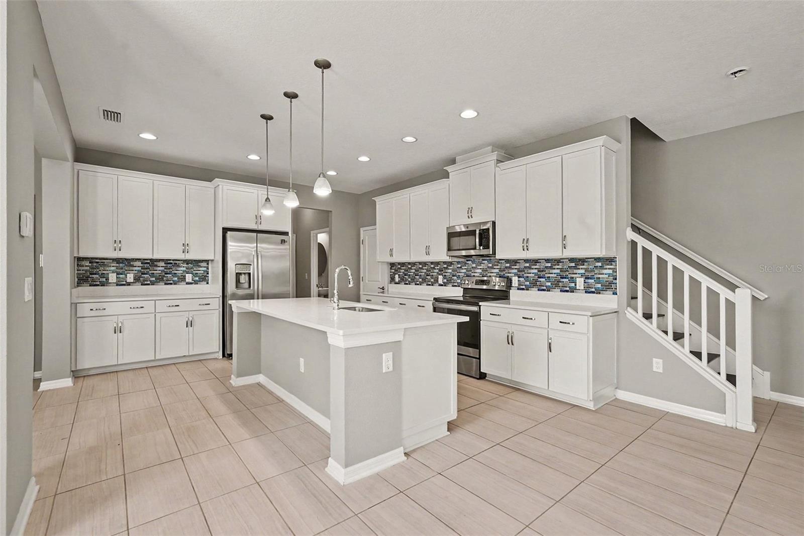 29967 SOUTHWELL LANE, Wesley Chapel, FL 33543