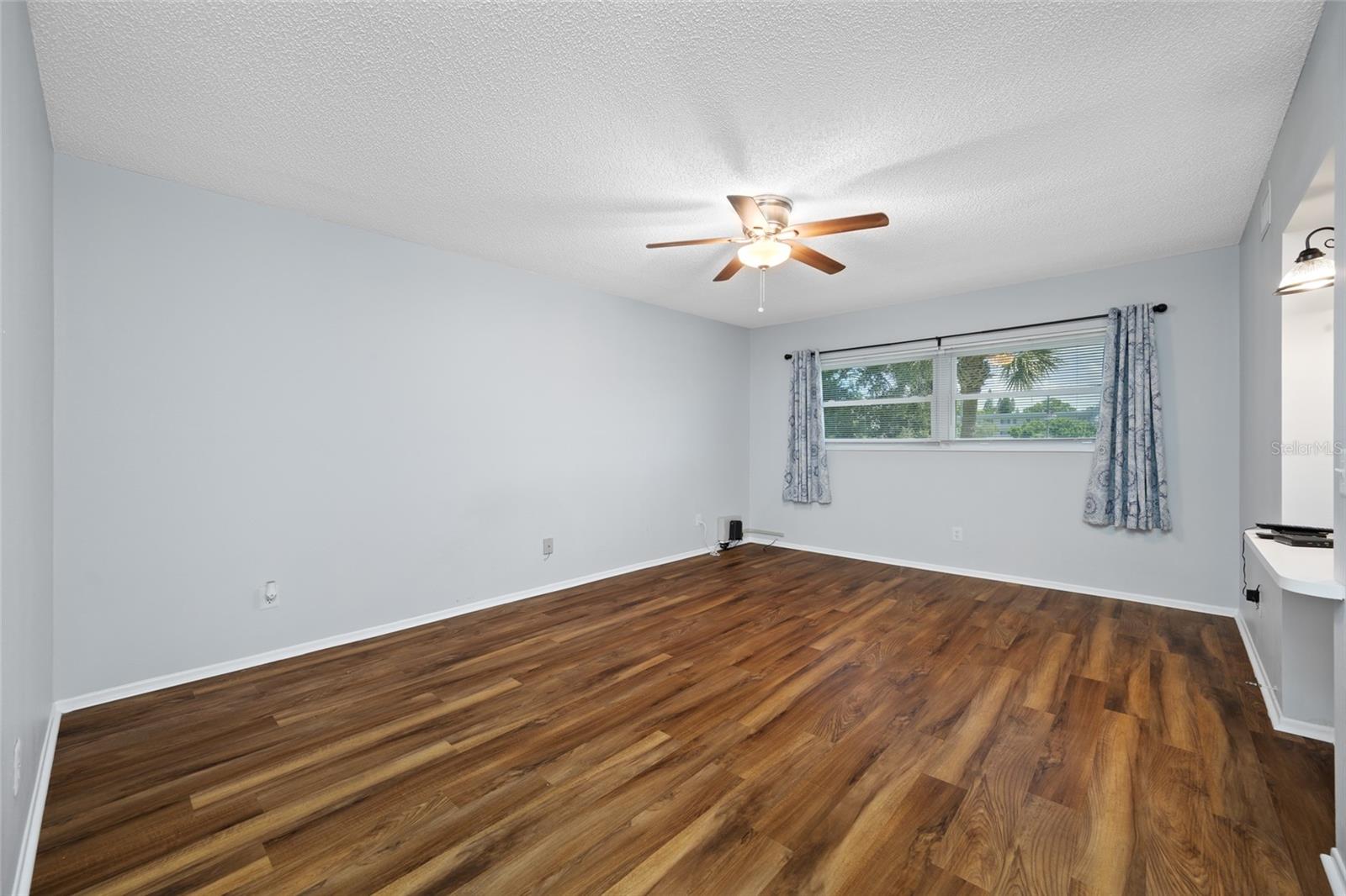 2258 WORLD PARKWAY BOULEVARD W, #40, Clearwater, FL 33763