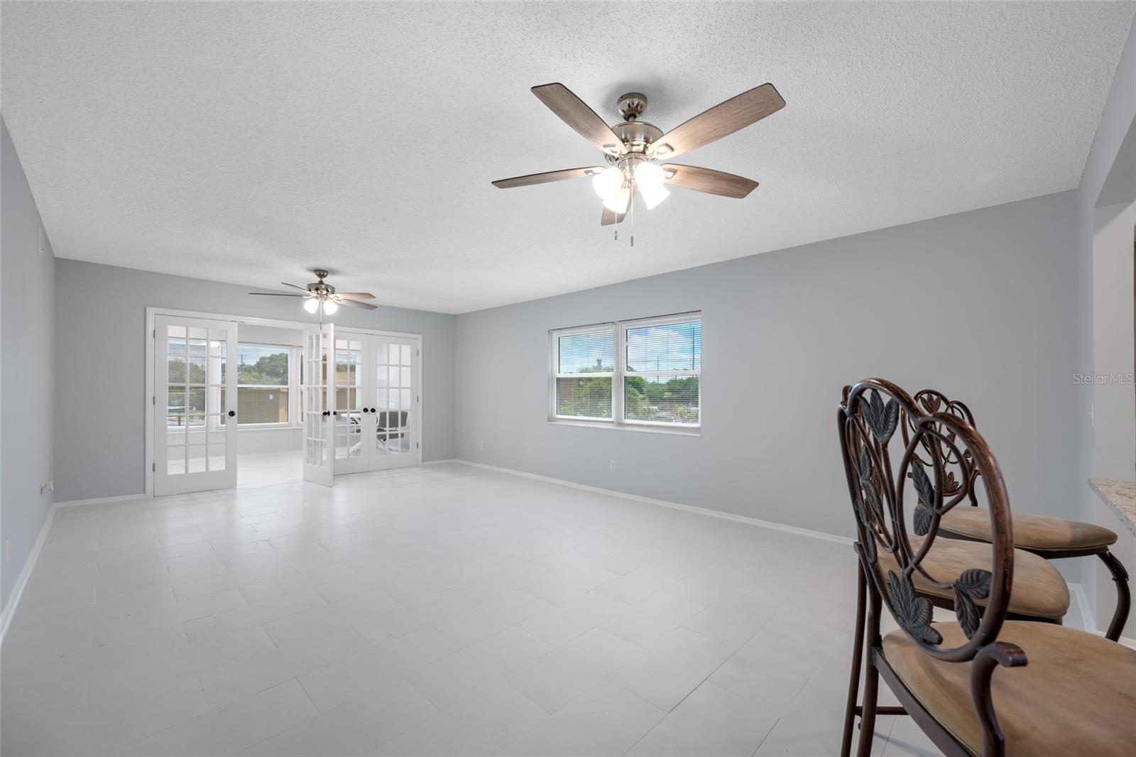 2258 WORLD PARKWAY BOULEVARD W, #40, Clearwater, FL 33763