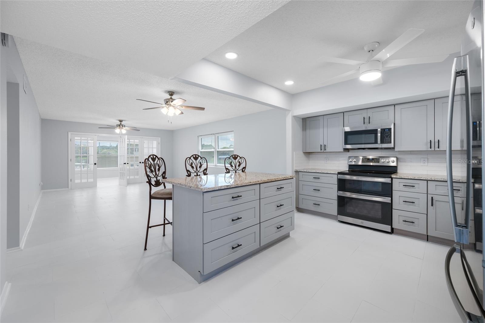 2258 WORLD PARKWAY BOULEVARD W, #40, Clearwater, FL 33763 2258 WORLD PARKWAY BOULEVARD W, #40, Clearwater, FL 33763