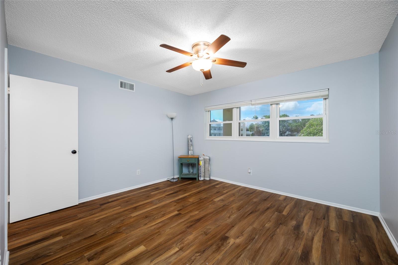 2258 WORLD PARKWAY BOULEVARD W, #40, Clearwater, FL 33763