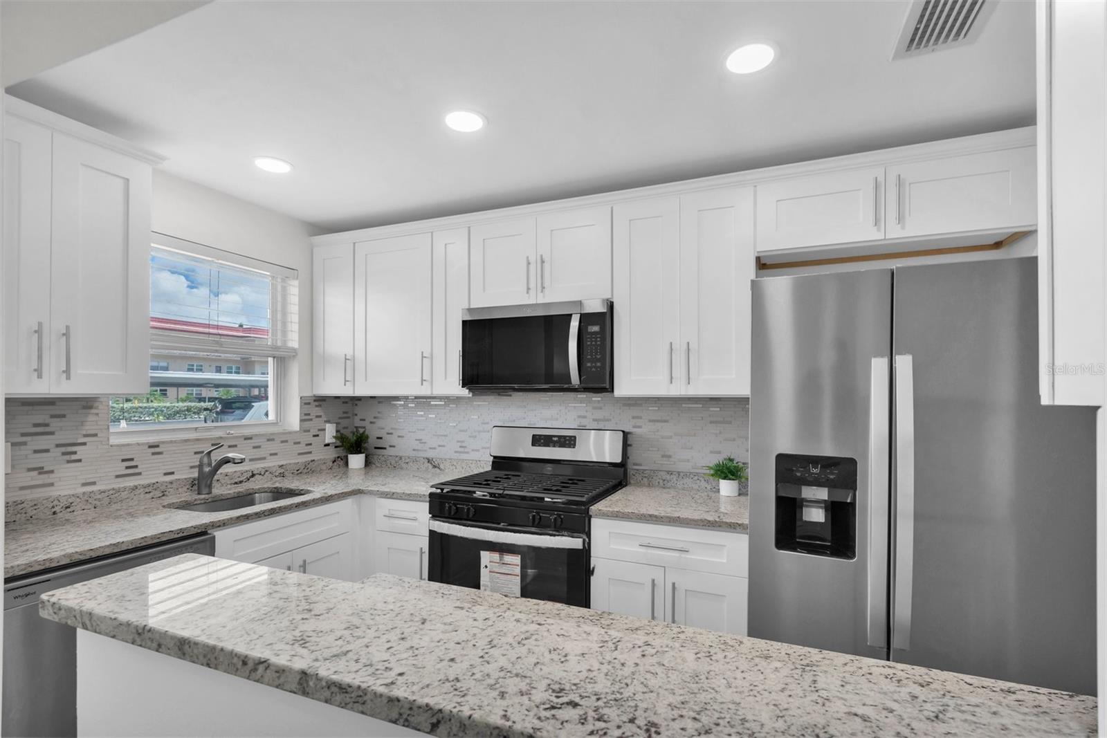 OPEN KITCHEN OPEN KITCHEN