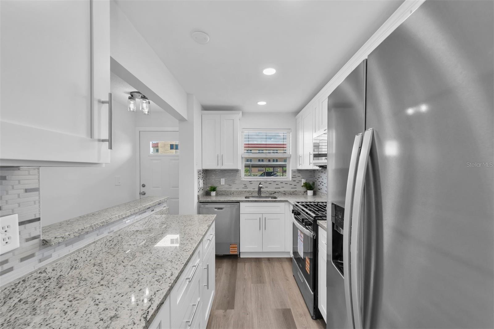 BEAUTIFUL KITCHEN! BEAUTIFUL KITCHEN!