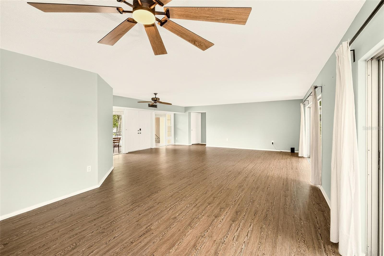 25 COUNTRY CLUB DRIVE, Largo, FL 33771