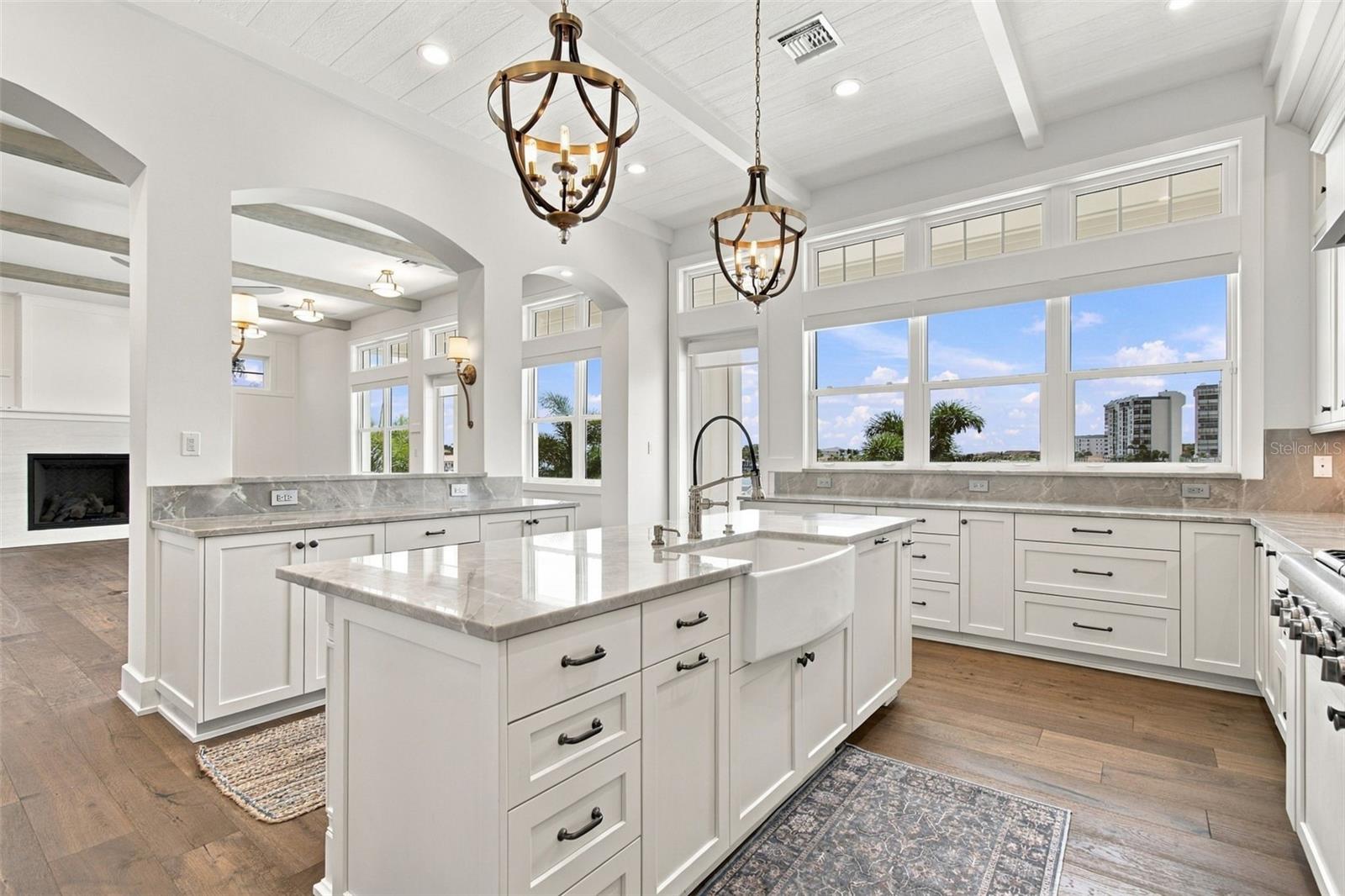14 MARINA TERRACE, Treasure Island, FL 33706