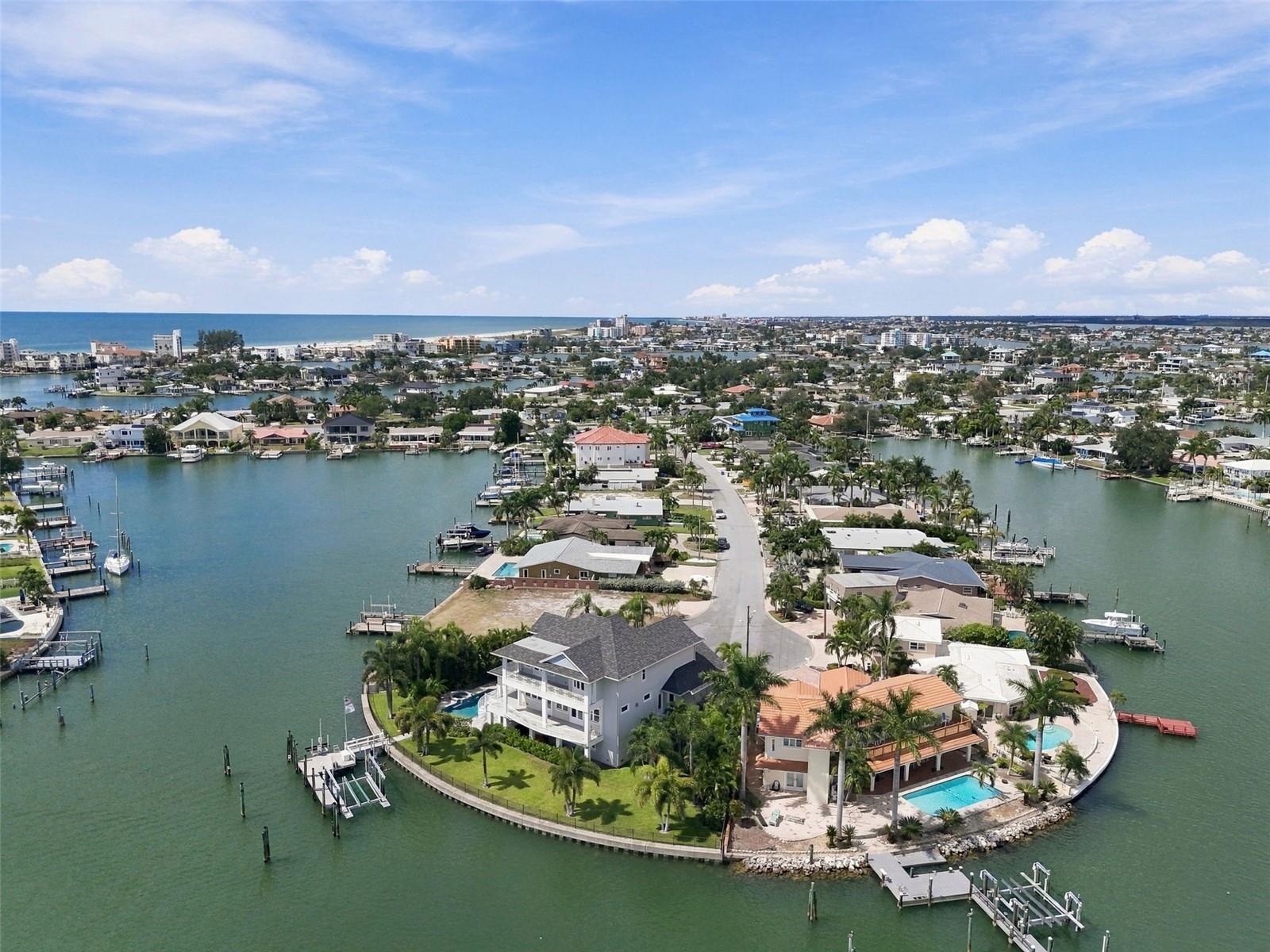 14 MARINA TERRACE, Treasure Island, FL 33706