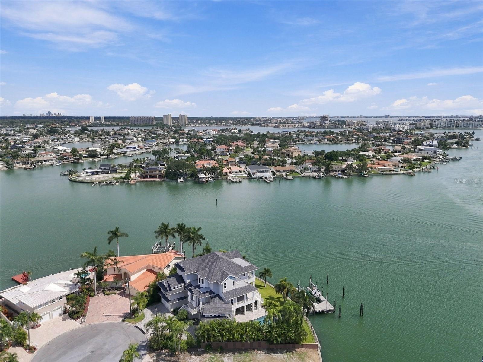 14 MARINA TERRACE, Treasure Island, FL 33706