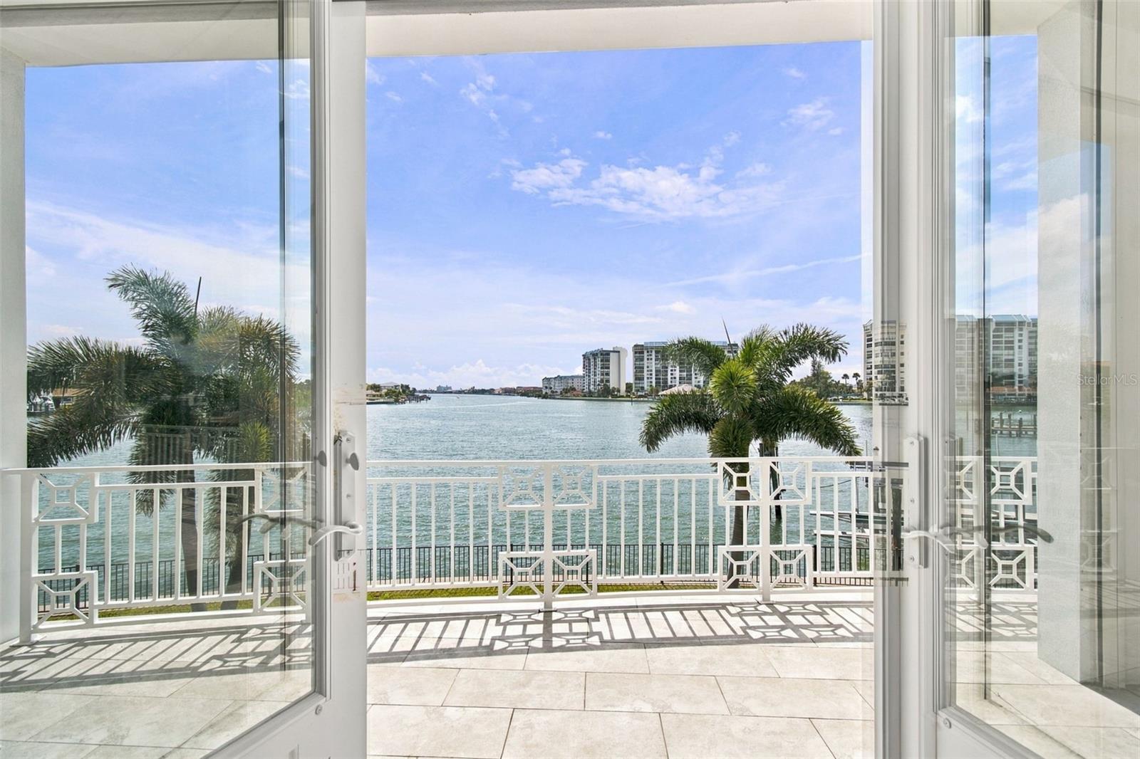 14 MARINA TERRACE, Treasure Island, FL 33706