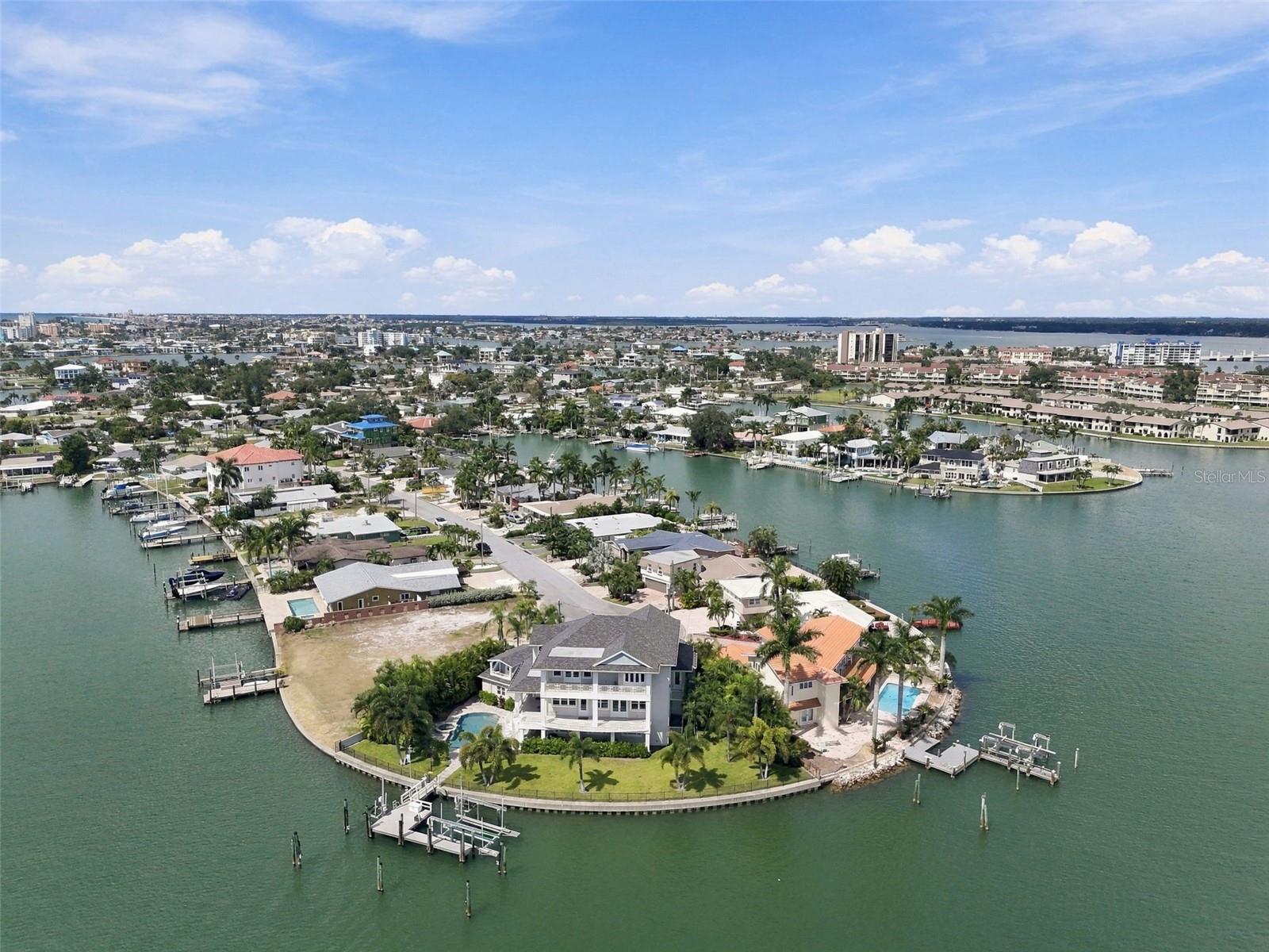 14 MARINA TERRACE, Treasure Island, FL 33706