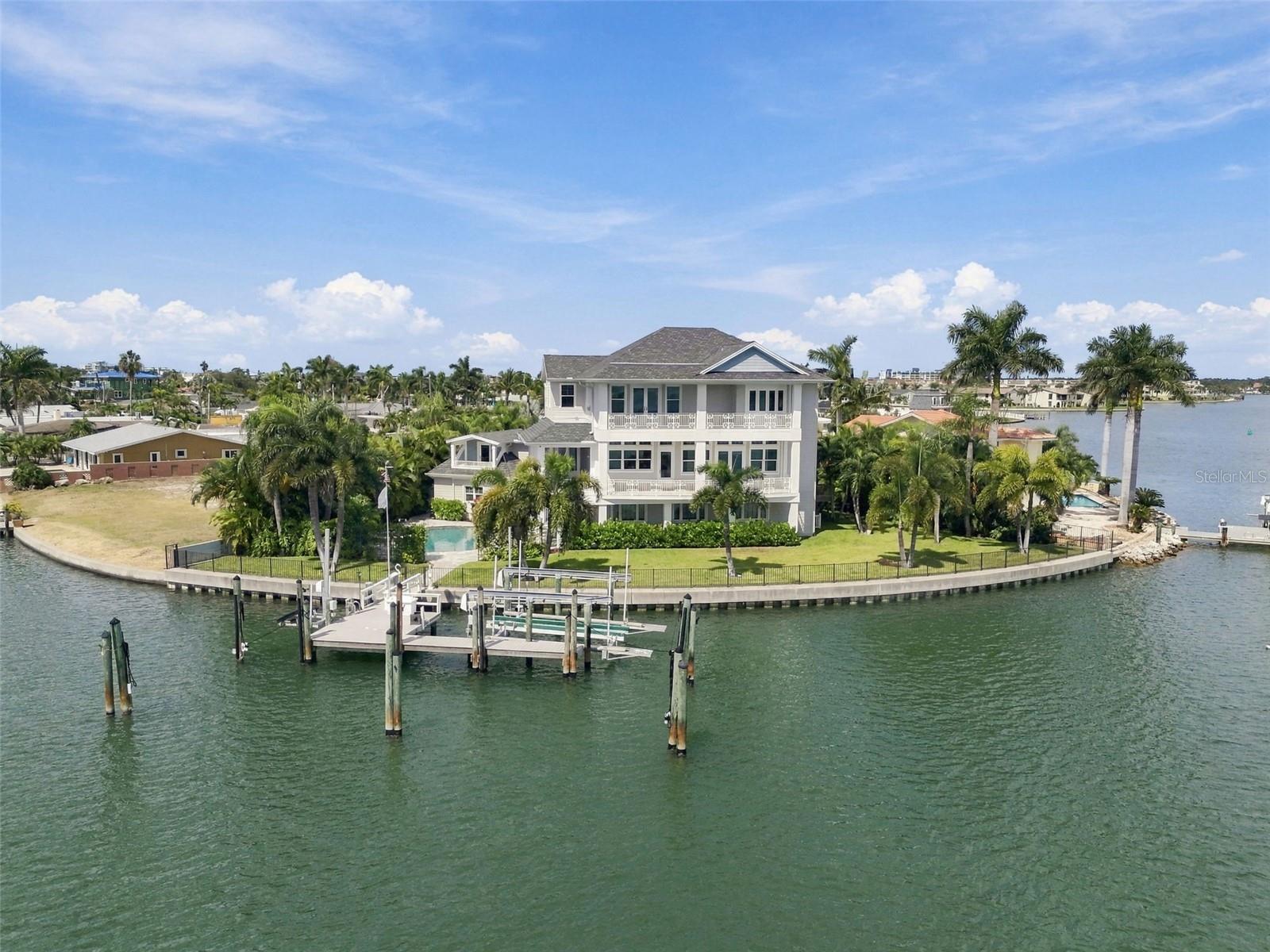 14 MARINA TERRACE, Treasure Island, FL 33706